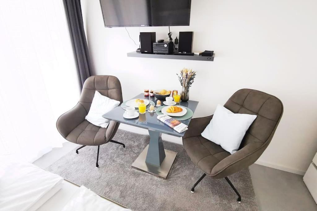 Appartement Hh 03 By Rockchair - Superhost Status - Modernes Mit Sonnigem Balkon & Premium Boxspringbetten In Winterhude - Geheimtipp *