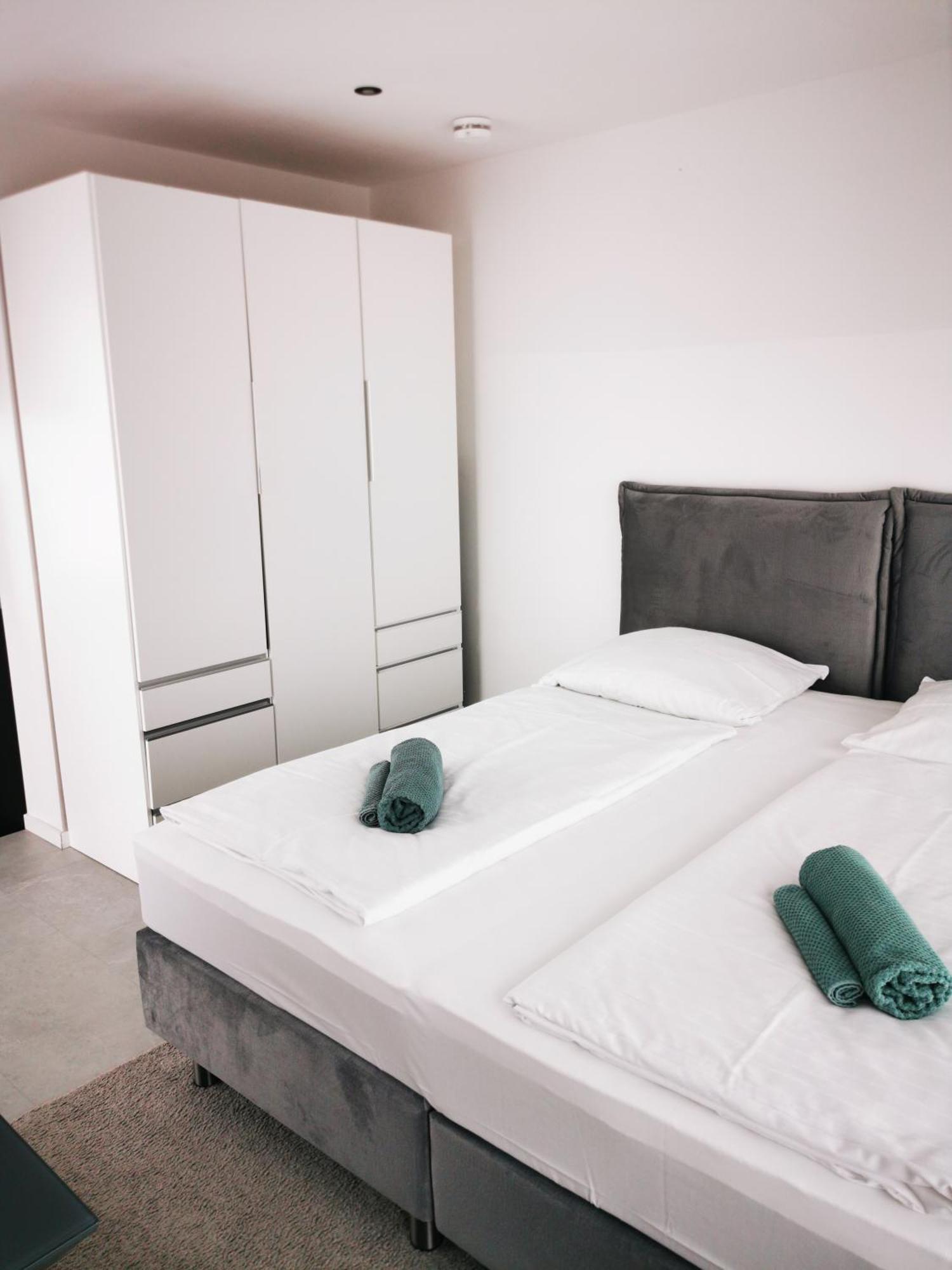 Hh 03 By Rockchair - Superhost Status - Modernes Mit Sonnigem Balkon & Premium Boxspringbetten In Winterhude - Geheimtipp * Hamburg-Harburg